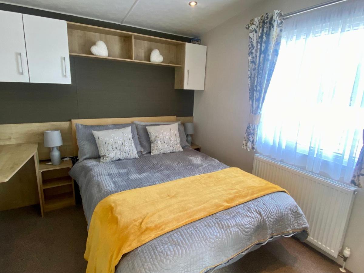 Hot Tub. Countryside. Coast. 5* Patrington Haven Leisure Park, East Yorkshire Villa ภายนอก รูปภาพ